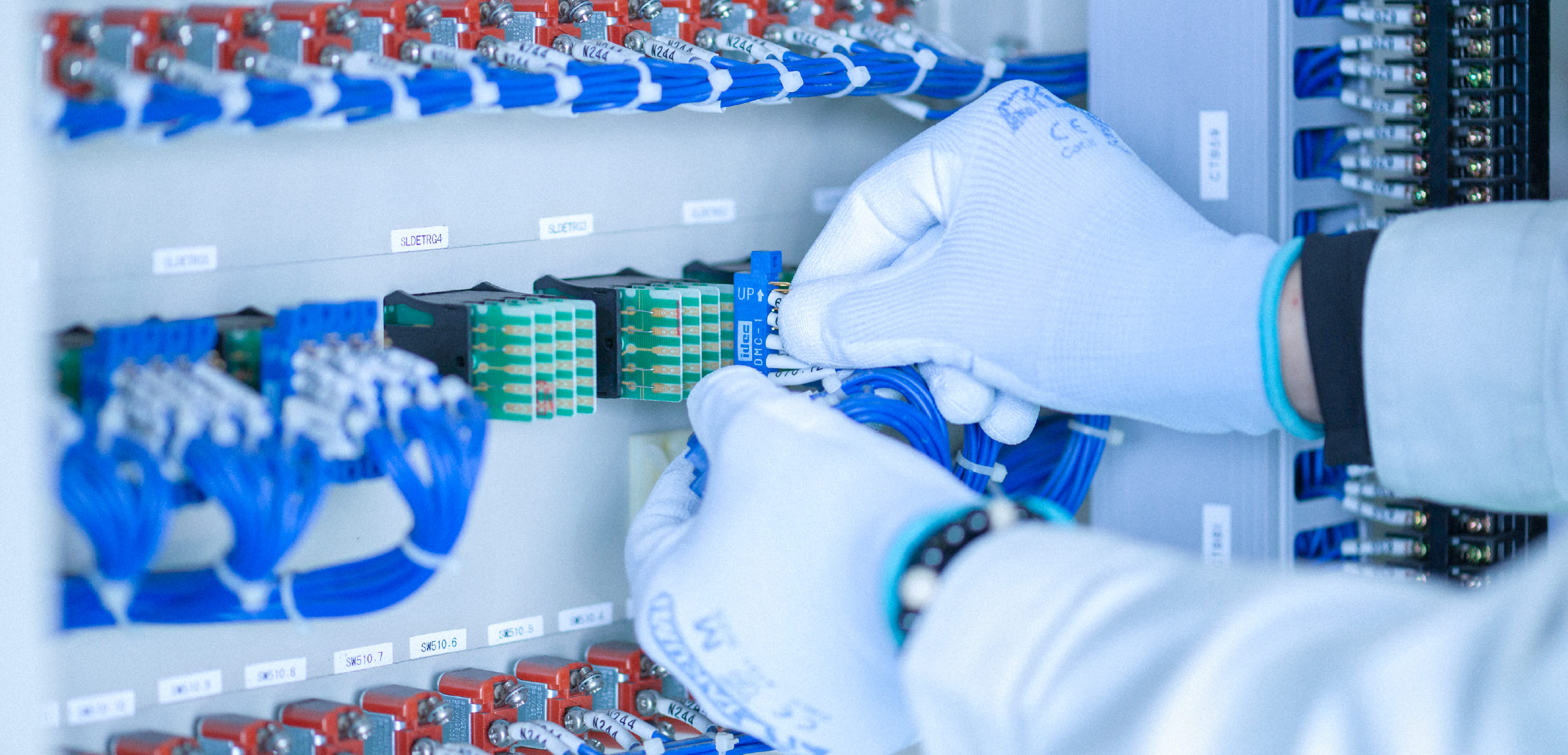 (事業内容)BUSINESS