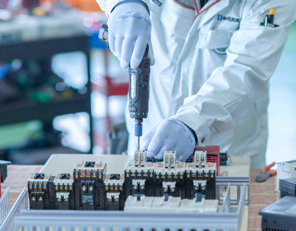 （事業内容）BUSINESS